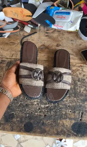 Footwear Pam