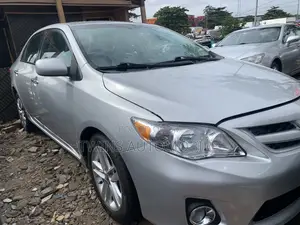 Toyota Corolla LE 4dr Sedan (1.8L 4cyl 4A) 2012 Silver