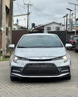 Toyota Corolla SE 2022 Silver