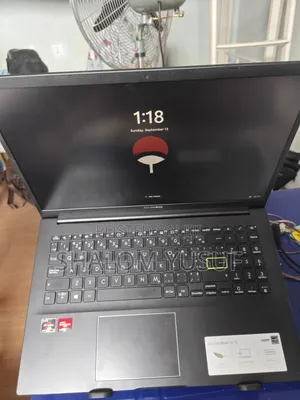 Laptop Asus VivoBook 15 X505BA 8GB AMD Ryzen 7 SSD 256GB