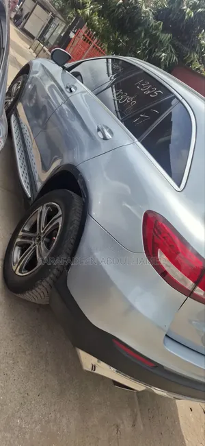 Mercedes-Benz GLC-Class 2017 Blue