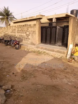 Furnished 3bdrm Duplex in Akaku, Ibadan for sale