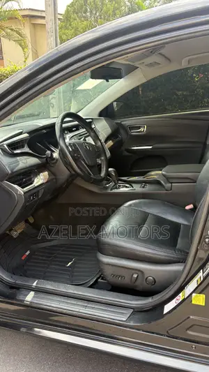 Toyota Avalon XLE Premium Sedan FWD (3.5L 6cyl 6A) 2013 Black