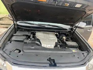 Lexus GX 2014 Silver