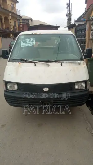 Toyota TownAce 1993 White