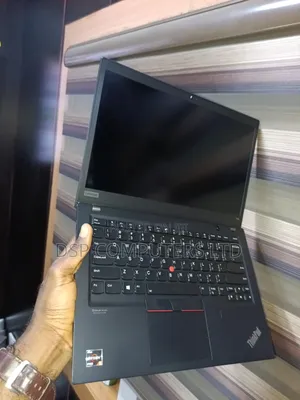 Laptop Lenovo ThinkPad T14s Gen 1 8GB AMD Ryzen 5 SSD 256GB