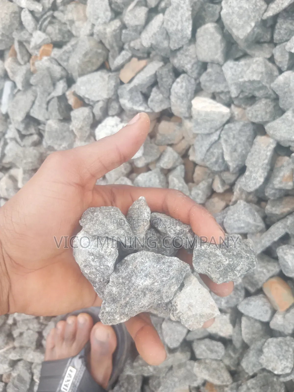3/4" (19mm) Angular Granite Chippings for Suspended Slabs
