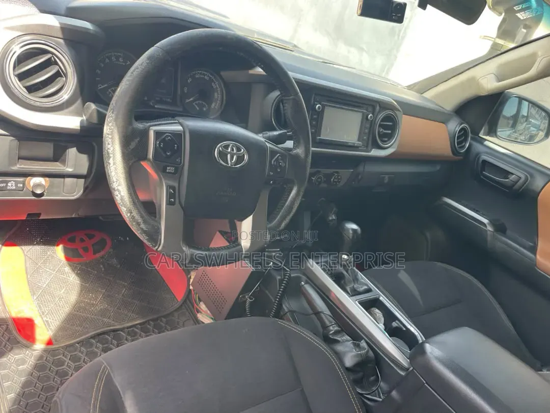 Toyota Tacoma 2017 Black