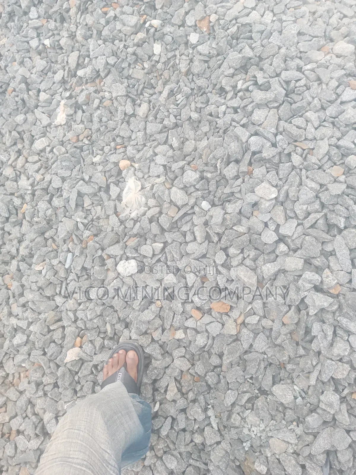 3/4" (19mm) Angular Granite Chippings for Suspended Slabs