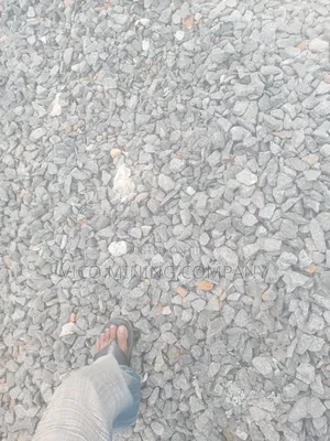3/4" (19mm) Angular Granite Chippings for Suspended Slabs