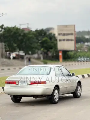 Toyota Camry 2001 Gray
