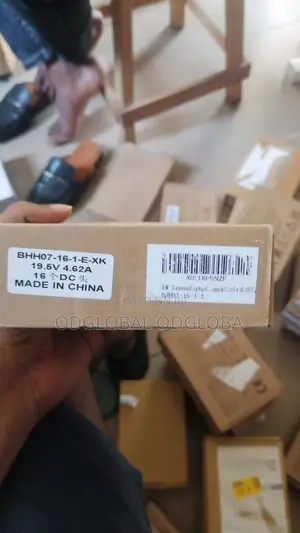 90W Universal Laptop Charger, Multi Tip