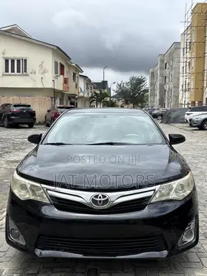 Toyota Camry XLE 4dr Sedan (2.5L 4cyl 6A) 2012 Black