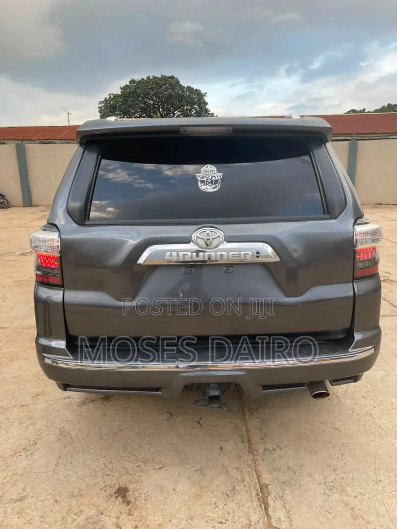 Toyota 4-Runner 2017 Black