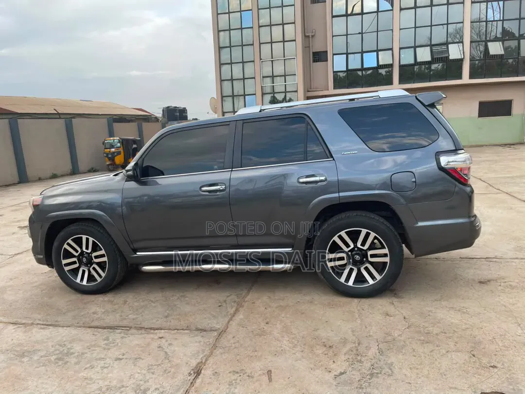 Toyota 4-Runner 2017 Black