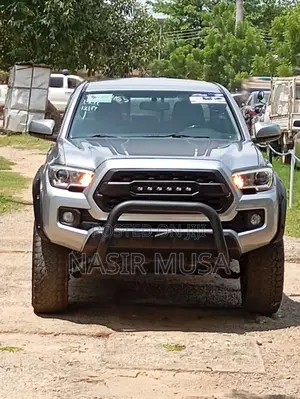Toyota Tacoma 2017 Gray