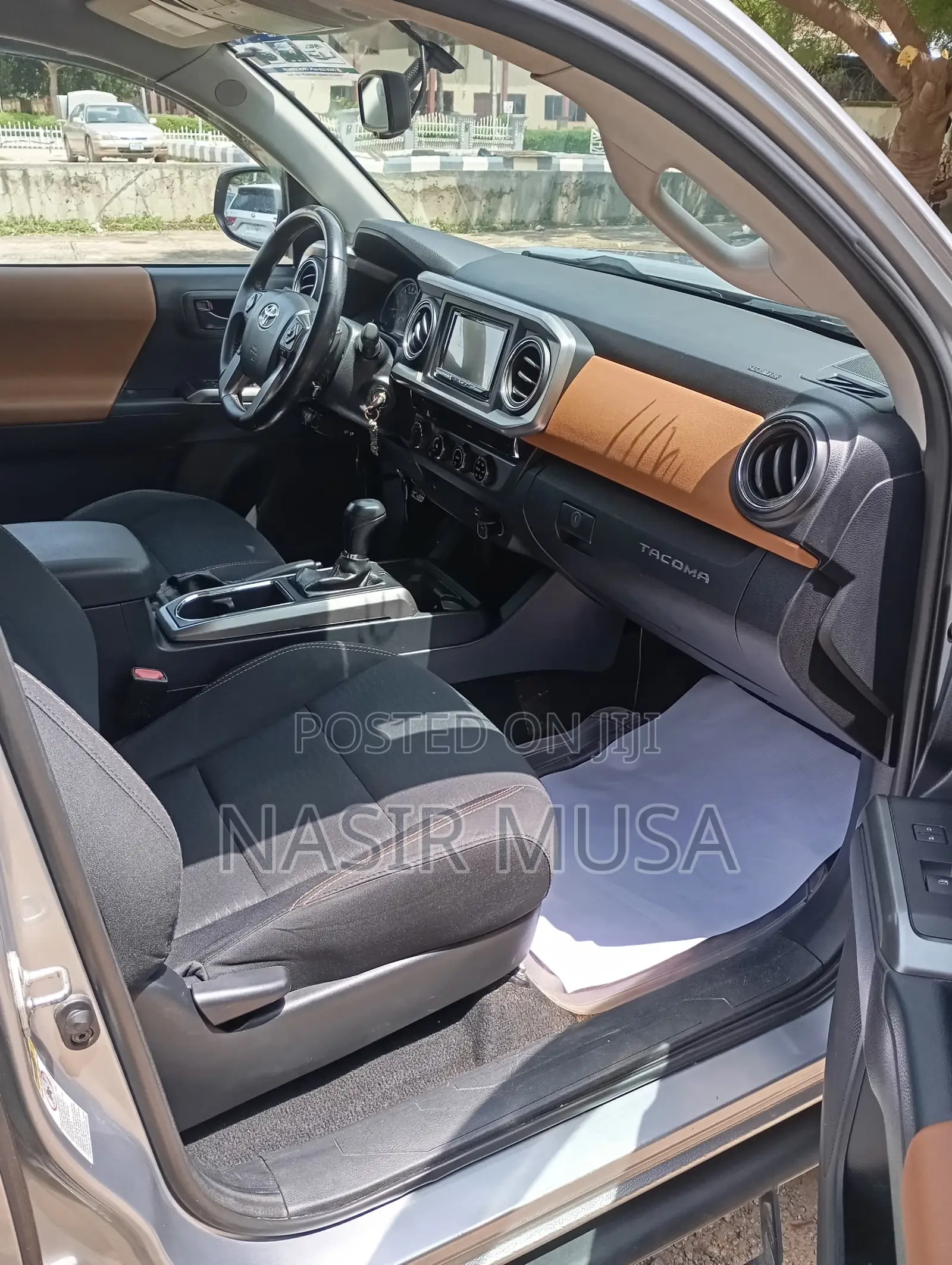 Toyota Tacoma 2017 Gray