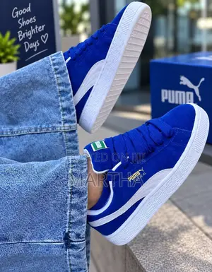 Beautiful Medium Quality Puma Sneakers