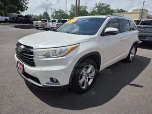 Toyota Highlander Limited V6 4x2 (3.5L 6cyl 6A) 2016 White