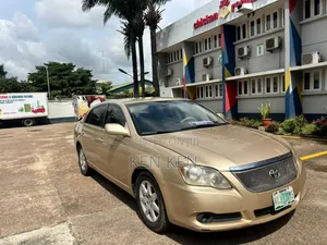 Toyota Avalon 2009 Gold