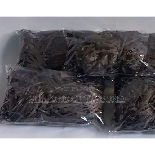Gift Boxes/Shredded Papers
