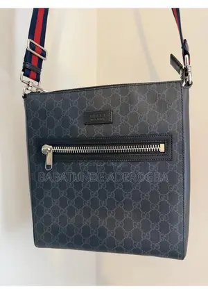 Authentic Gucci GG Supreme Large Messenger Crossbody Bag