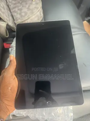 Apple iPad 10.2 (2019) 128 GB Gray