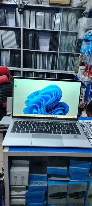 Laptop HP EliteBook 1040 G8 32GB Intel Core i7 SSD 256GB