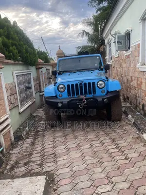Jeep Wrangler Sahara 4x4 2017 Blue