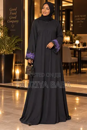 Black Abaya With Sleeve Appliqué | Modest Wear
