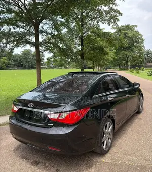 Hyundai Sonata Limited Sedan FWD (2.4L 4cyl 6A) 2013 Black