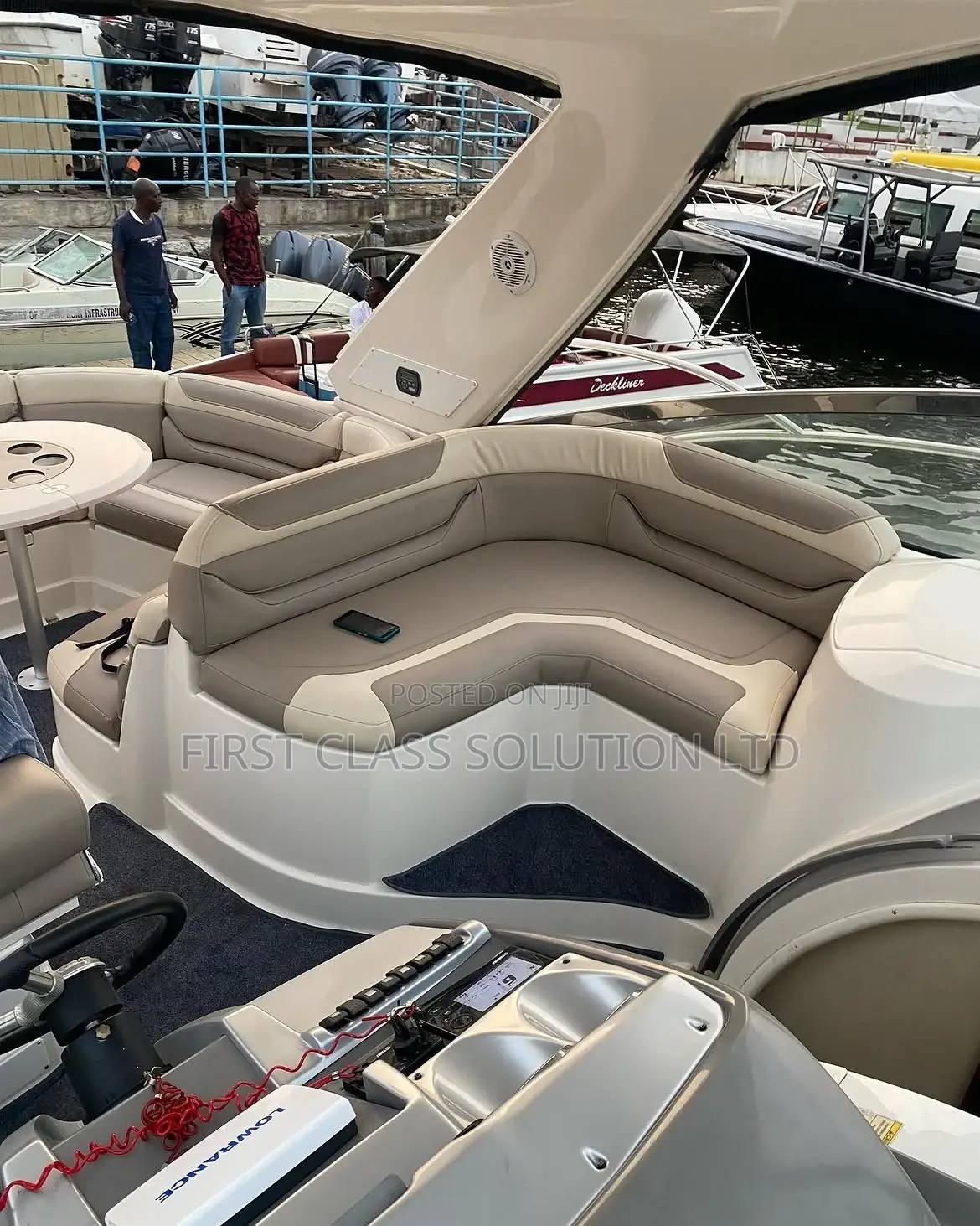 20 Seater Luxury Yatch for Hire