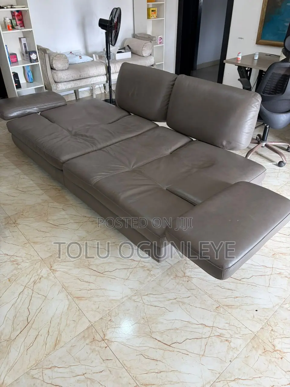 Extendeble Leather Sofa