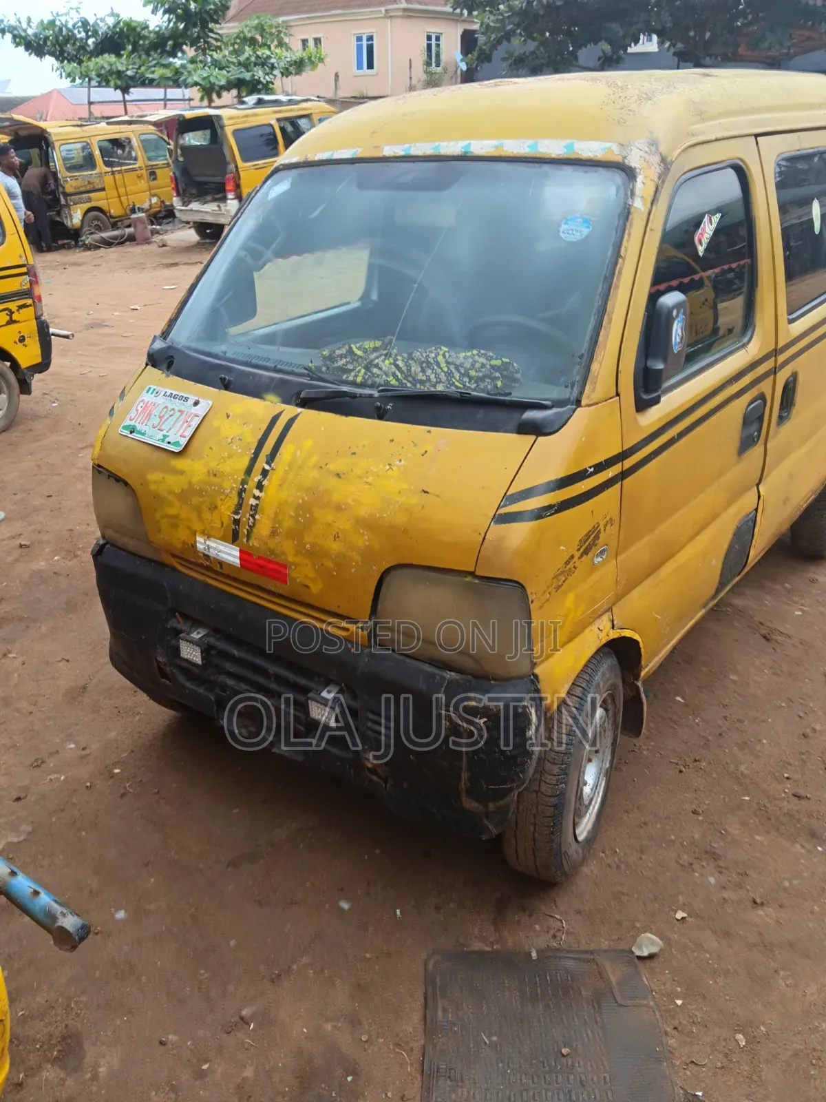 Suzuki Every 2000 Yellow