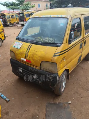 Suzuki Every 2000 Yellow