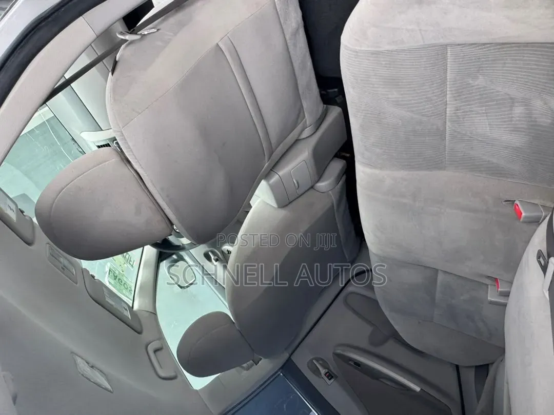 Toyota Corolla 2012 Silver