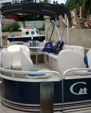 15 Seater Luxury Boat Available for Hire