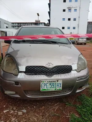 Toyota Yaris 2003 Gray