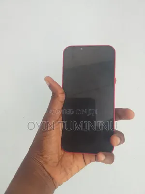 Apple iPhone 13 128 GB Red
