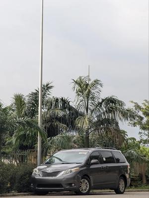 Toyota Highlander 2012 Gray