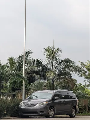 Toyota Highlander 2012 Gray