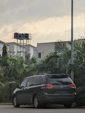 Toyota Highlander 2012 Gray