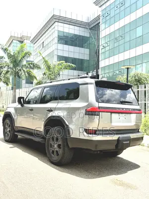 Lexus GX 550 Overtrail 2024 Gold