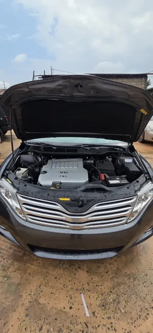 Toyota Venza V6 AWD 2010 Gray