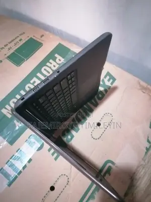 Laptop Dell Latitude 3320 4GB Intel Core i3 SSD 128GB