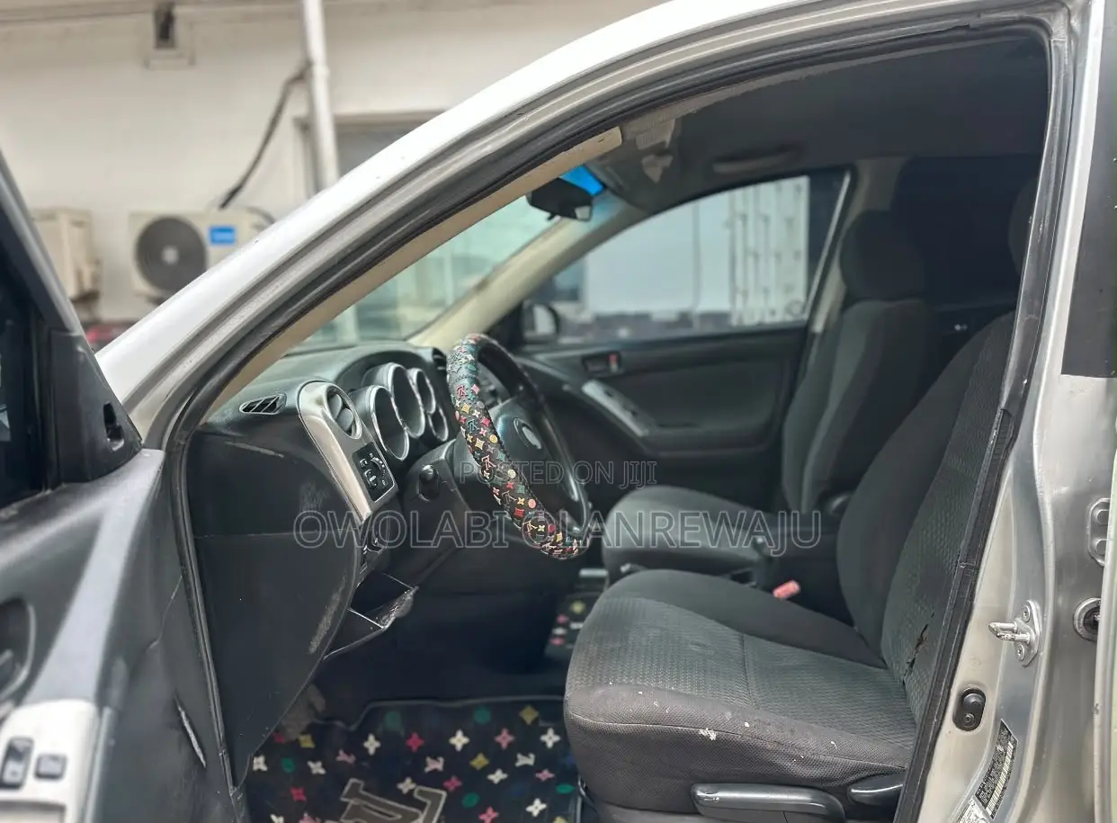 Toyota Matrix 2007 Silver