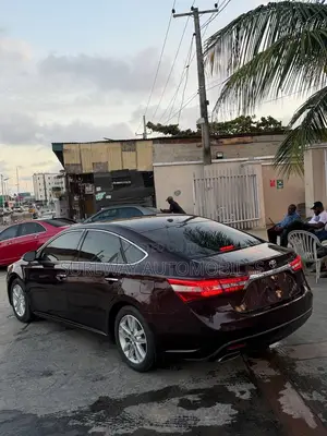 Toyota Avalon XLE FWDSedan (3.6L 6cyl 6A) 2016 Burgundy