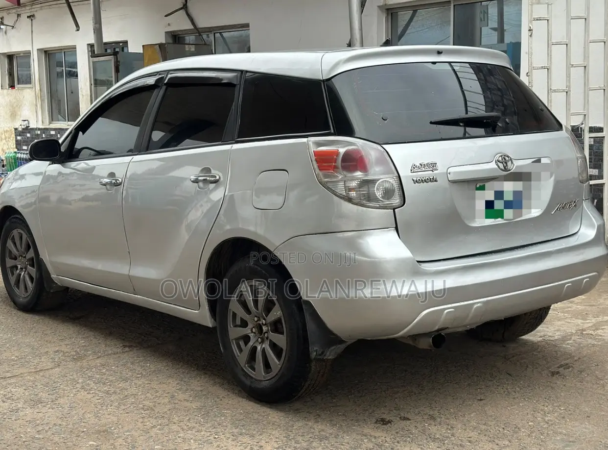 Toyota Matrix 2007 Silver