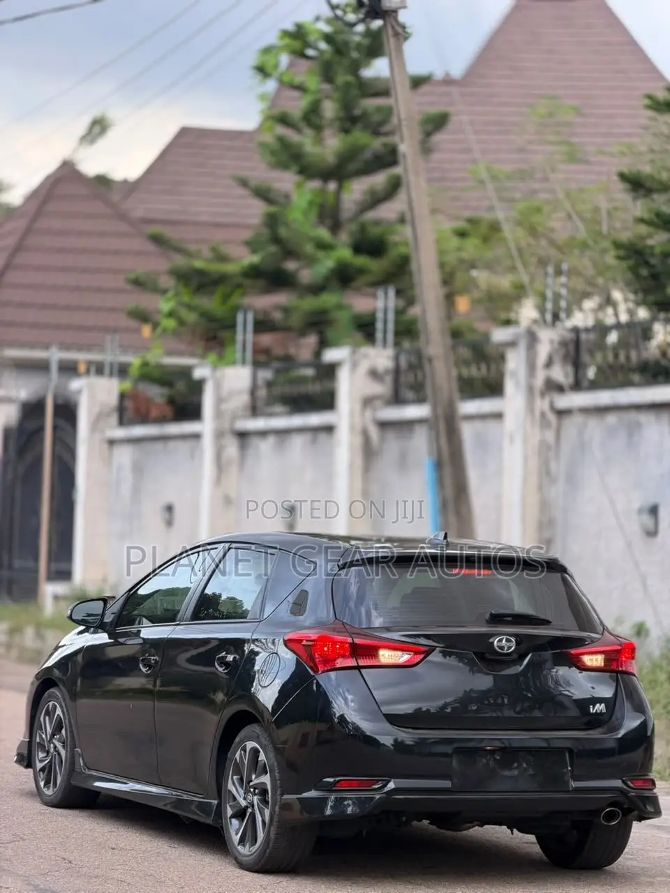 Scion iM Base 2016 Black