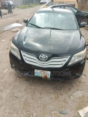 Toyota Camry XLE 4dr Sedan (2.5L 4cyl 6AM) 2010 Black